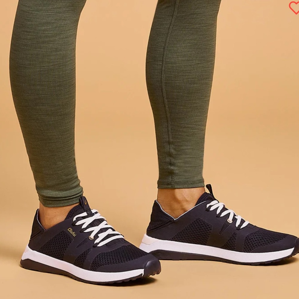 OluKai Huia Athletic Shoes 🏖️